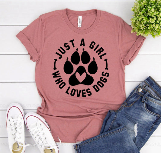T-shirt Juste une fille qui aime les chiens